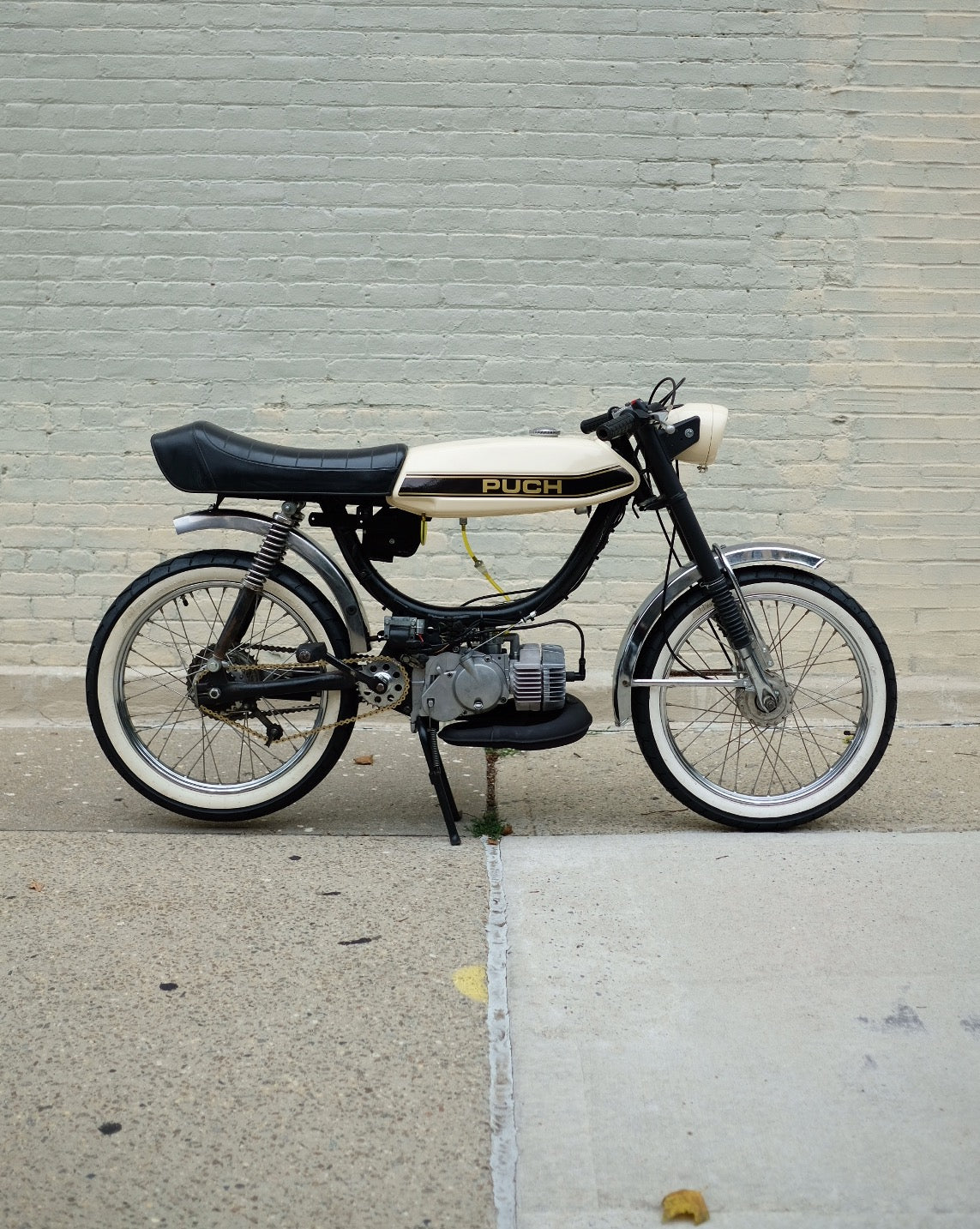 Puch Magnum XK - “Cafe Crème” Cream/Black