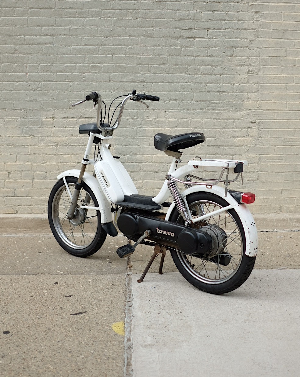 Vespa Piaggio Bravo - White - 1978