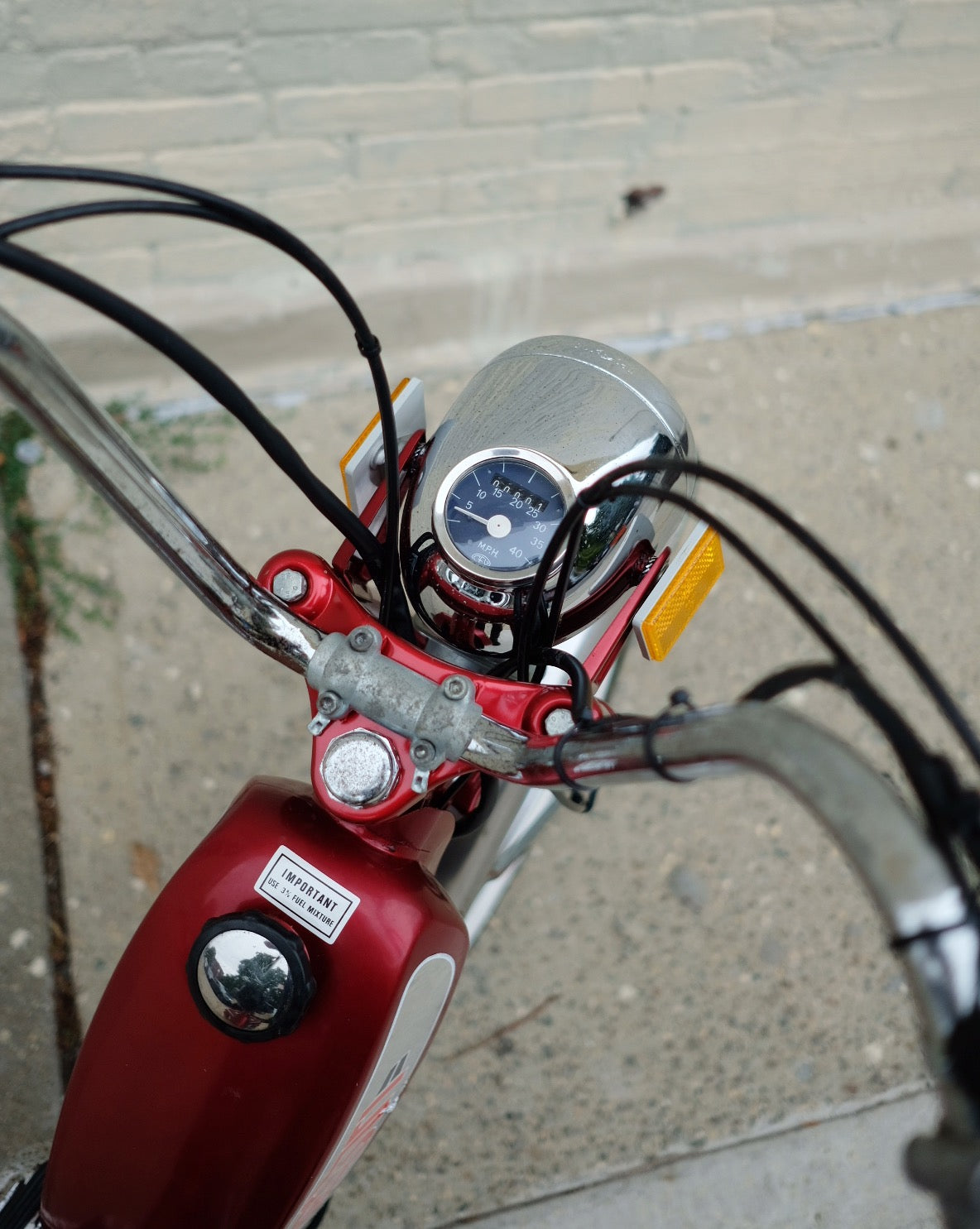 Testi OKS Minarelli V1 Moped - Candy Red
