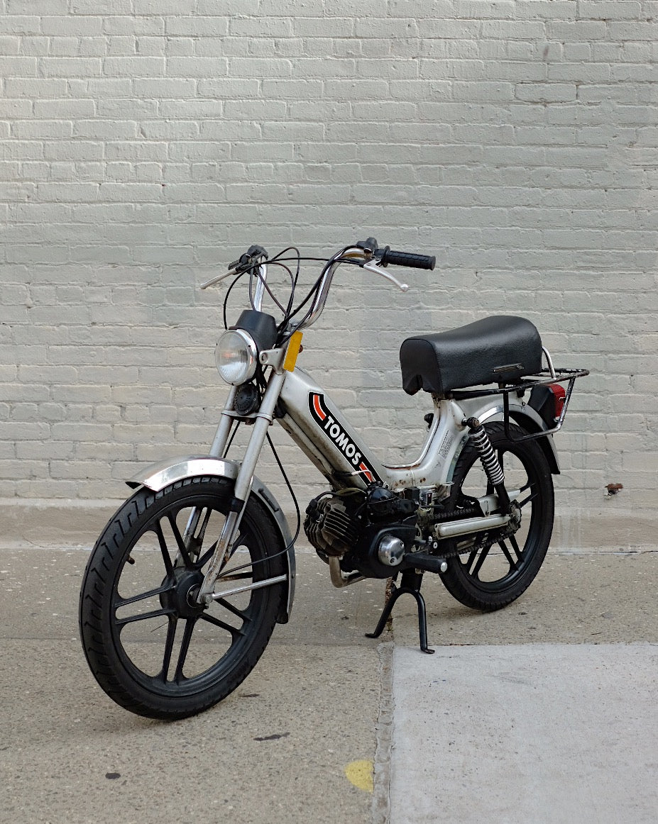 トモス tomos 人のバイク紹介】TOMOS。知る人ぞ知るエンジン付き自転車の楽しさに