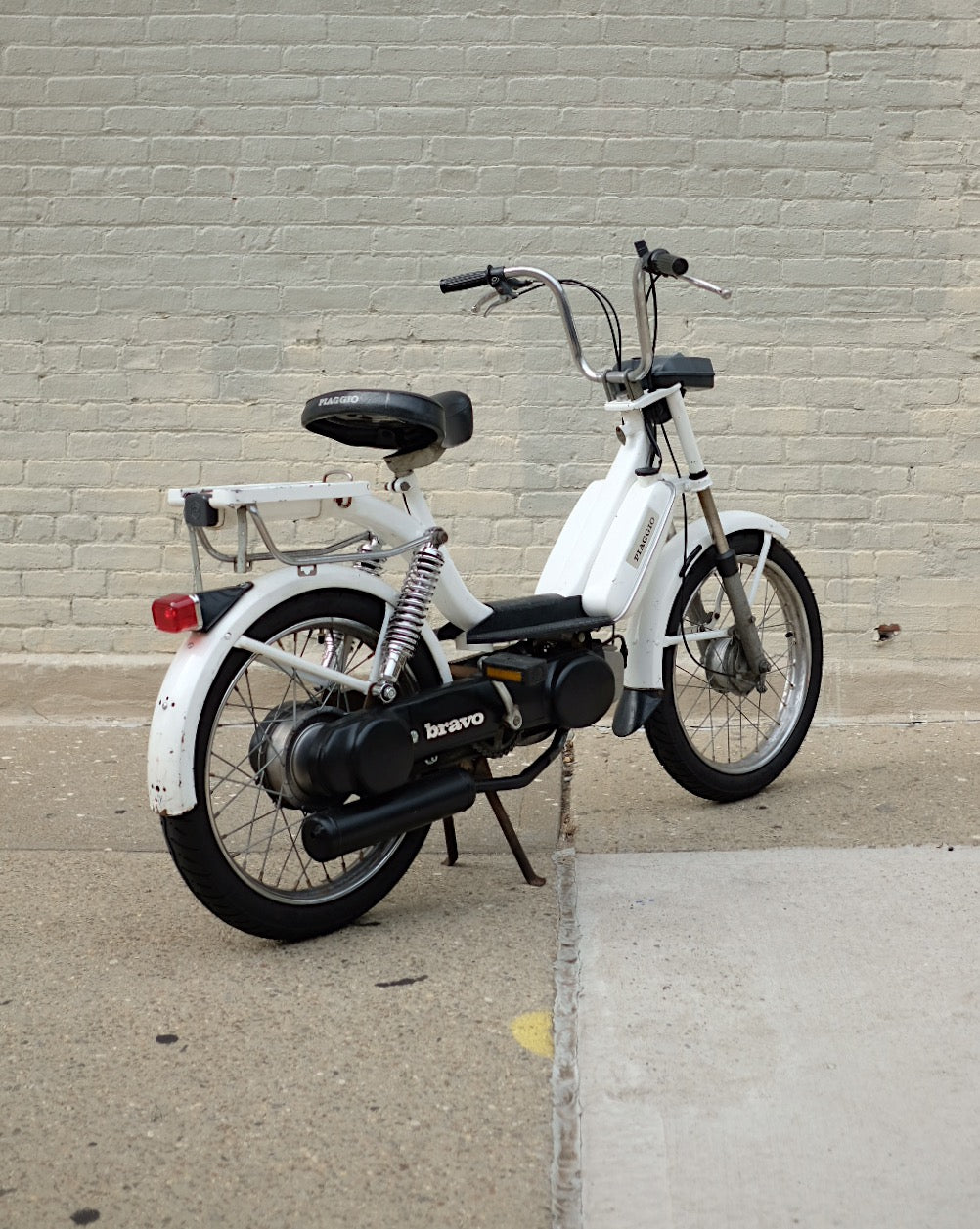 Vespa Piaggio Bravo - White - 1978